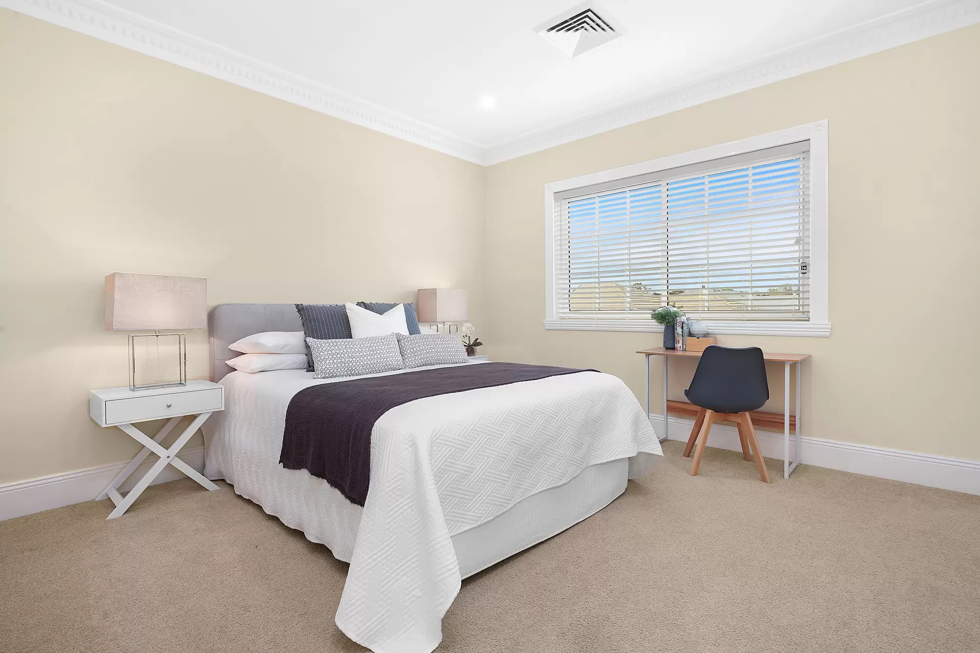 7 Windsor Crescent, Moss Vale Sold by Drew Lindsay Sotheby's International Realty - image 9