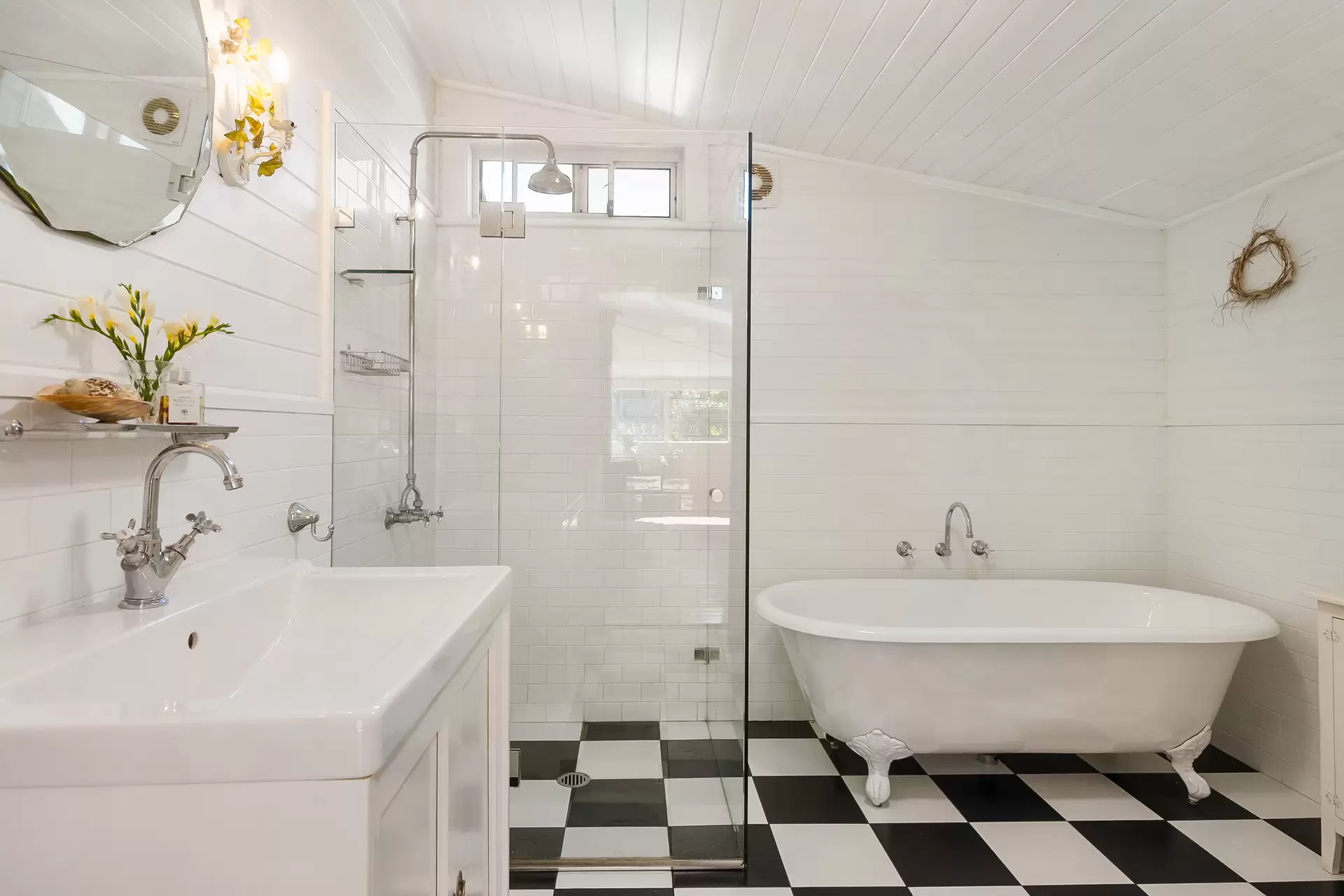 27 Gordon Road, Bowral Sold by Drew Lindsay Sotheby's International Realty - image 6