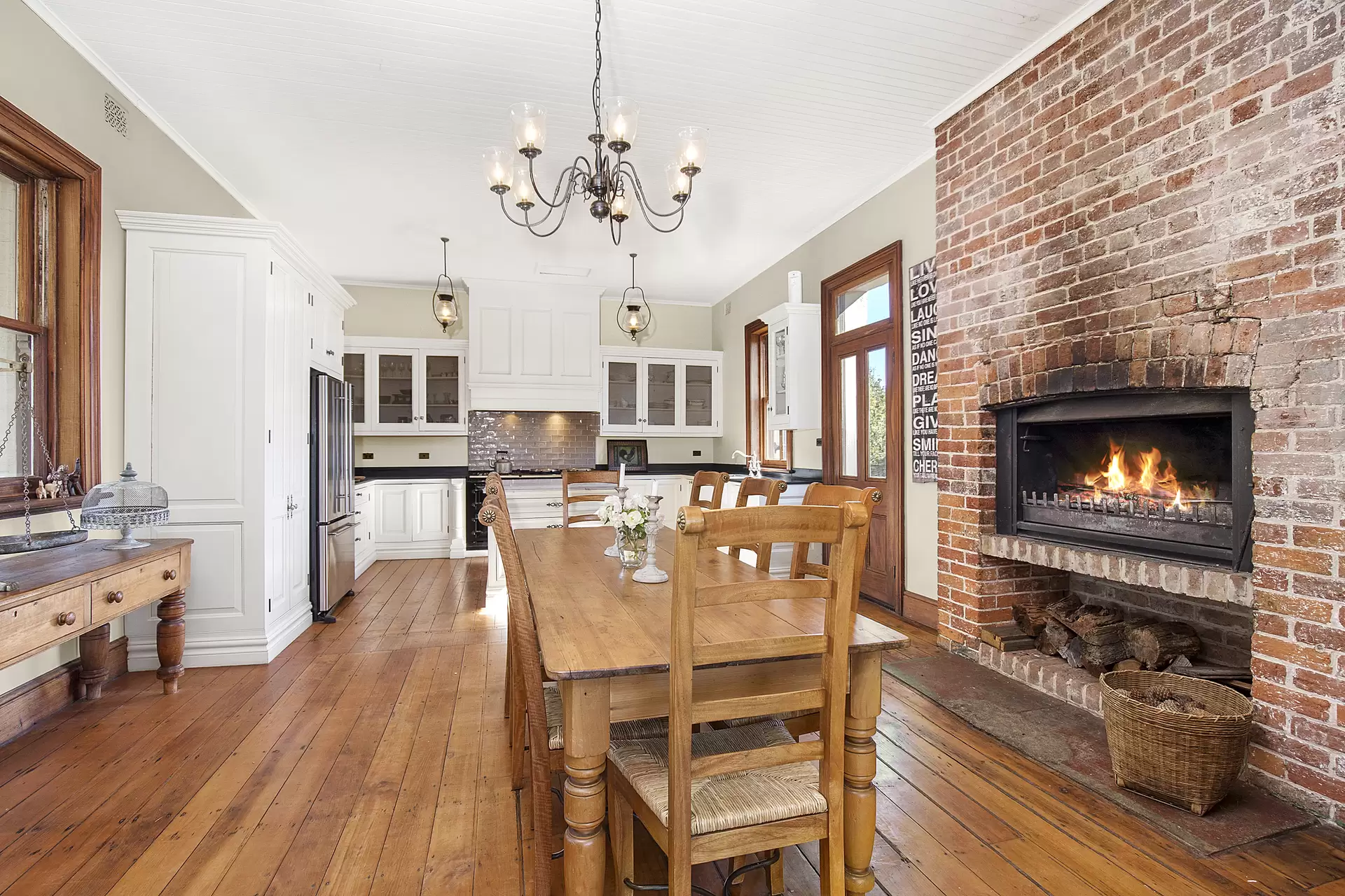 157 Old South Road, Breadalbane Sold by Drew Lindsay Sotheby's International Realty - image 6