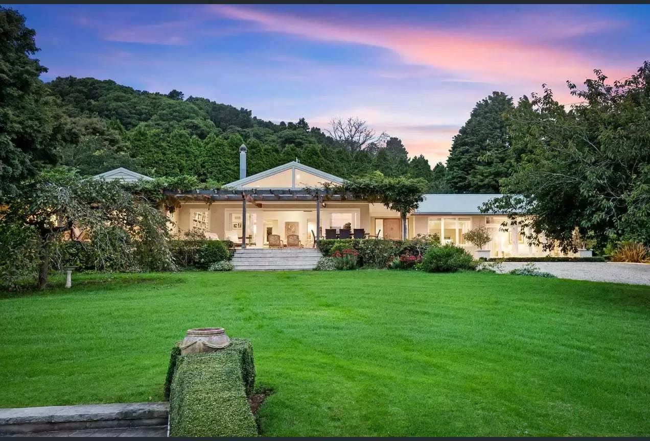 Robertson Sold by Drew Lindsay Sotheby's International Realty - image 9