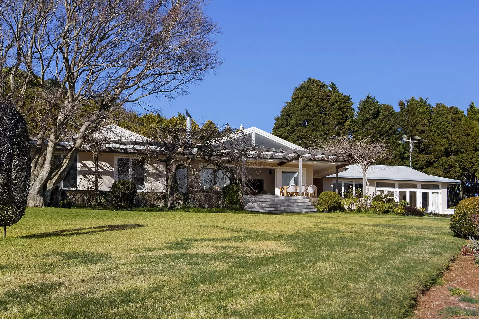 Robertson Sold by Drew Lindsay Sotheby's International Realty - image 5