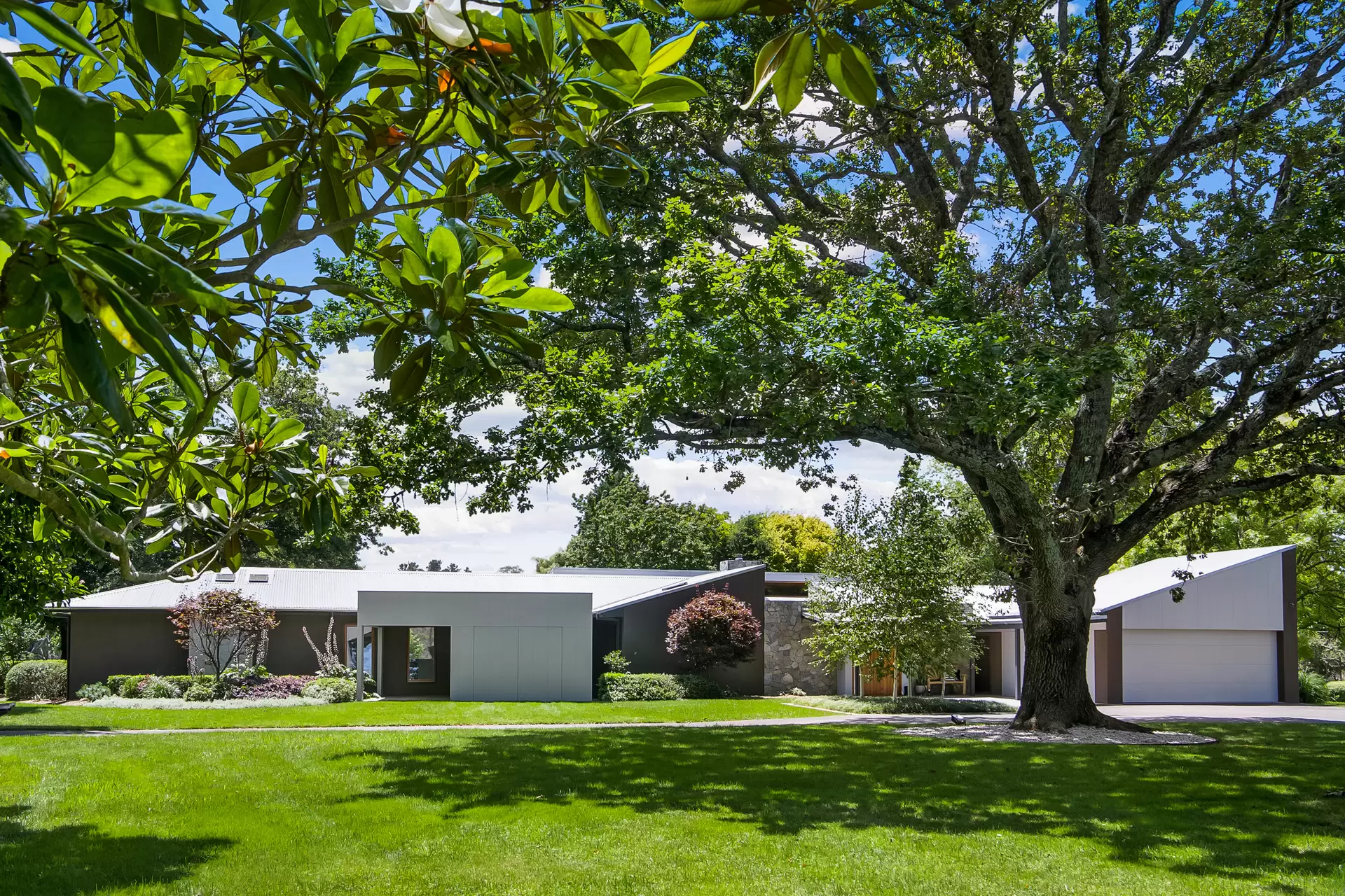 475 Old South Road, Mittagong Sold by Drew Lindsay Sotheby's International Realty - image 2