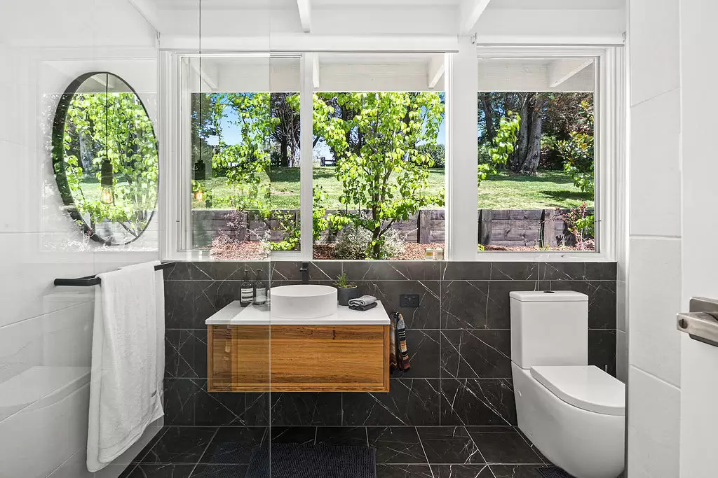 42 Garland Road, Bundanoon Sold by Drew Lindsay Sotheby's International Realty - image 20