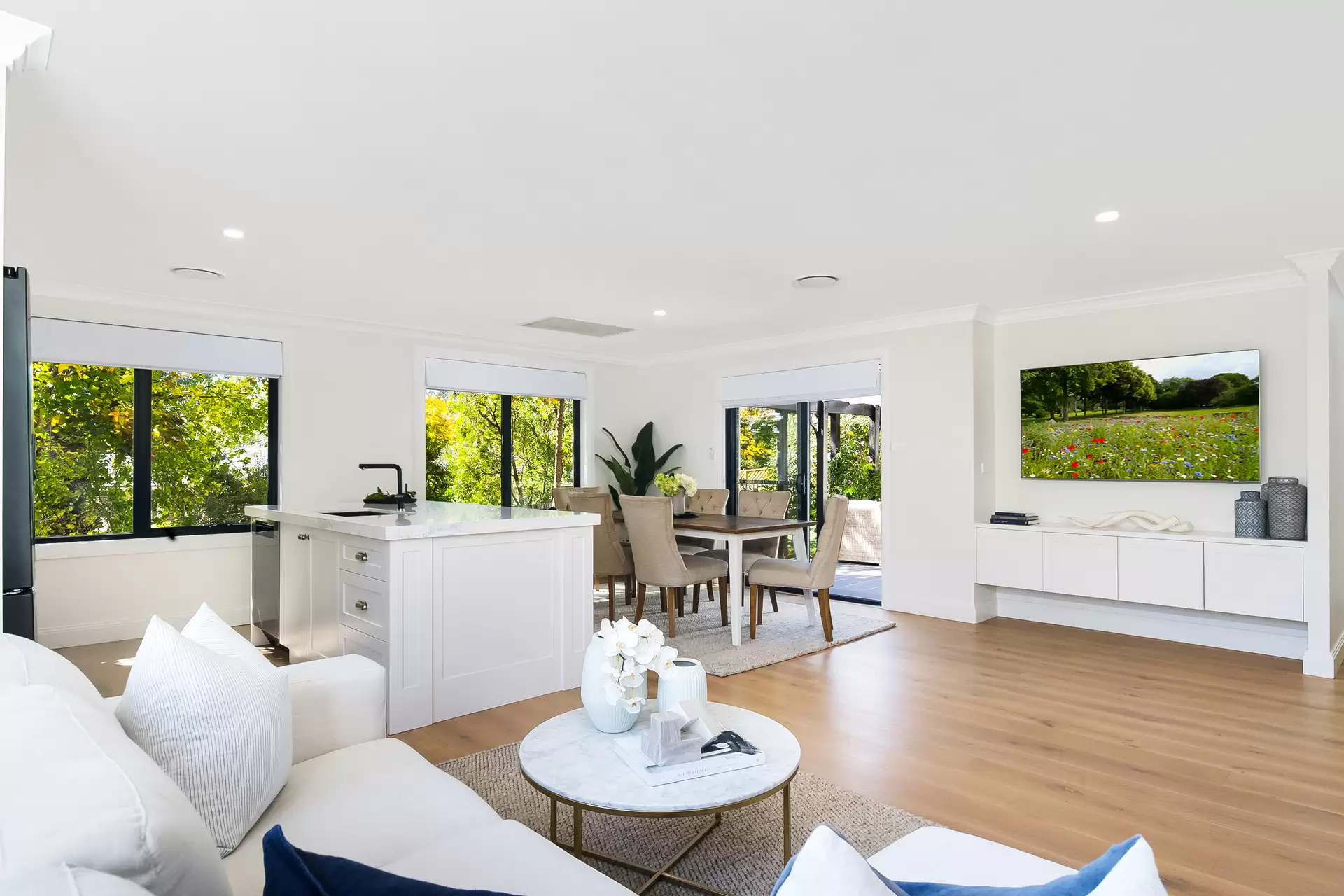 11 Plane Tree Close, Bowral Sold by Drew Lindsay Sotheby's International Realty - image 2