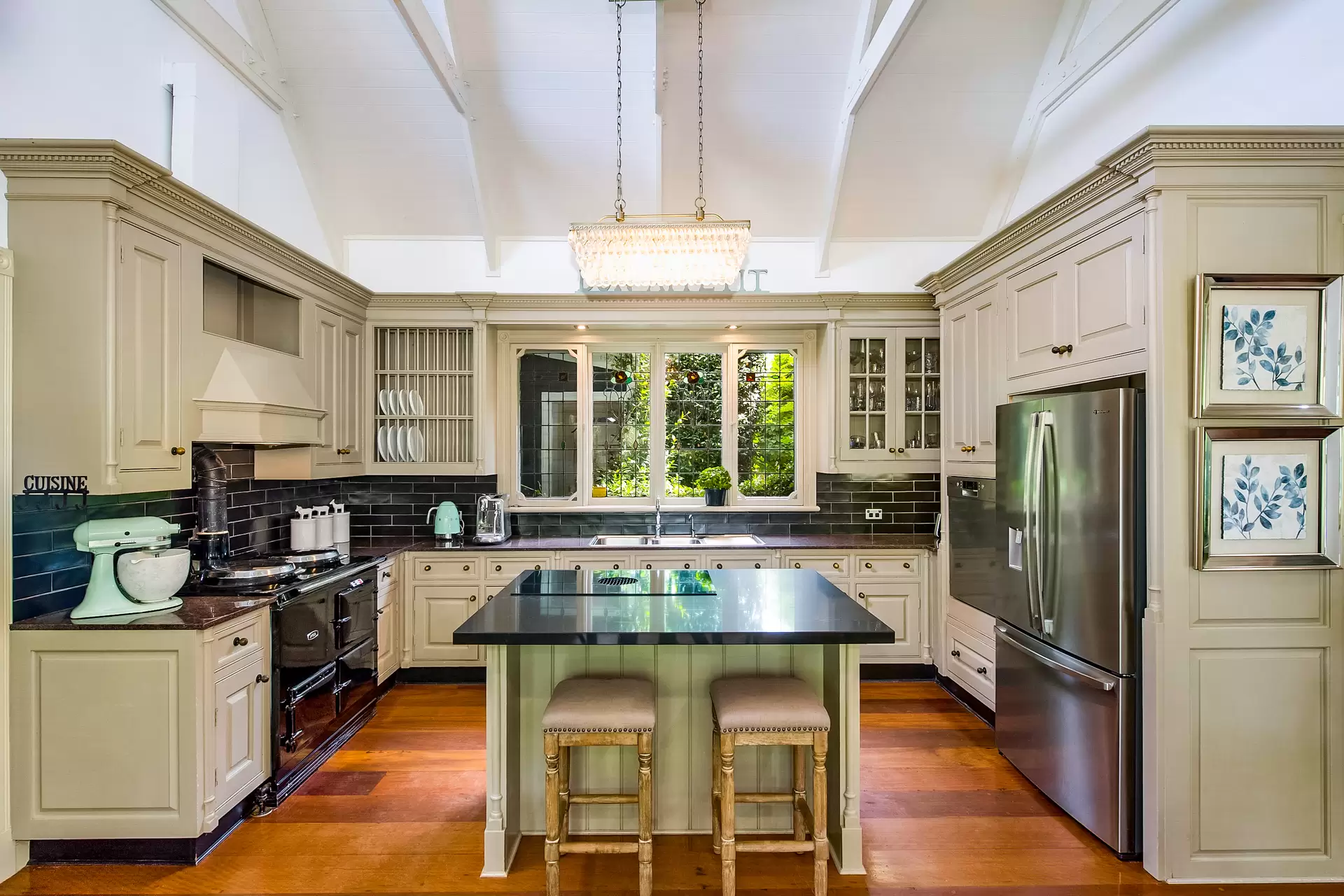 60 Middle Road, Exeter Sold by Drew Lindsay Sotheby's International Realty - image 5