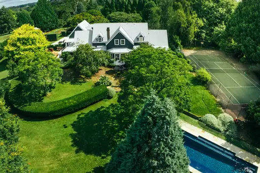 60 Middle Road, Exeter Sold by Drew Lindsay Sotheby's International Realty