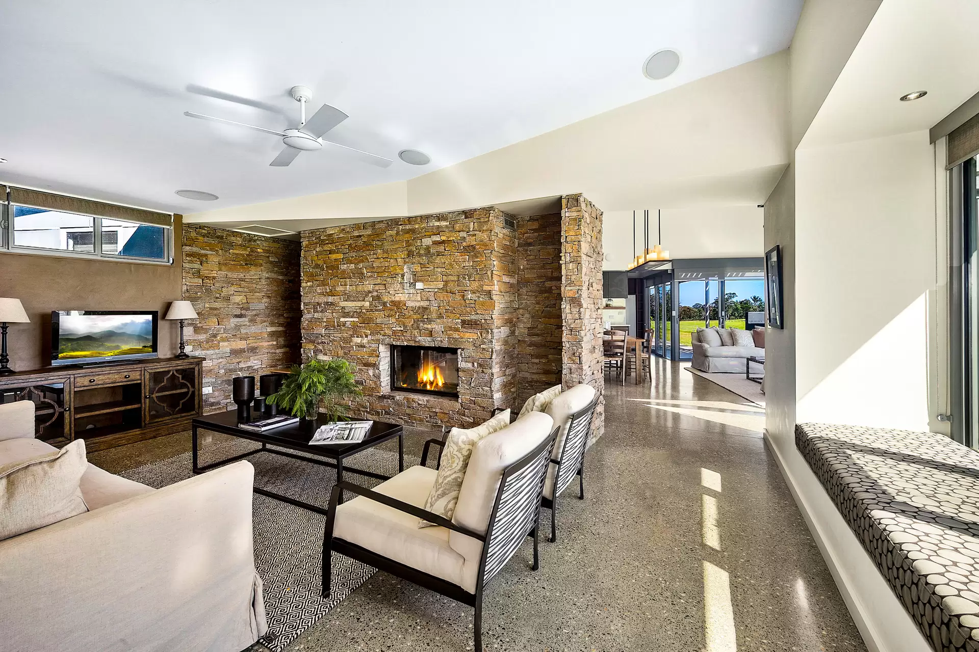 1440 Tugalong Road, Canyonleigh Sold by Drew Lindsay Sotheby's International Realty - image 9