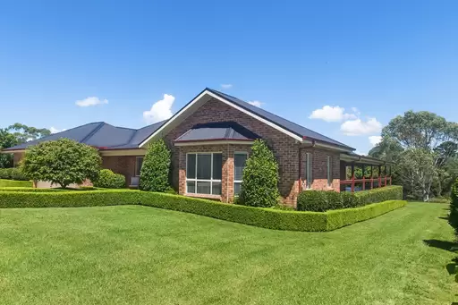 6 Hanrahan Place, Robertson Sold by Drew Lindsay Sotheby's International Realty