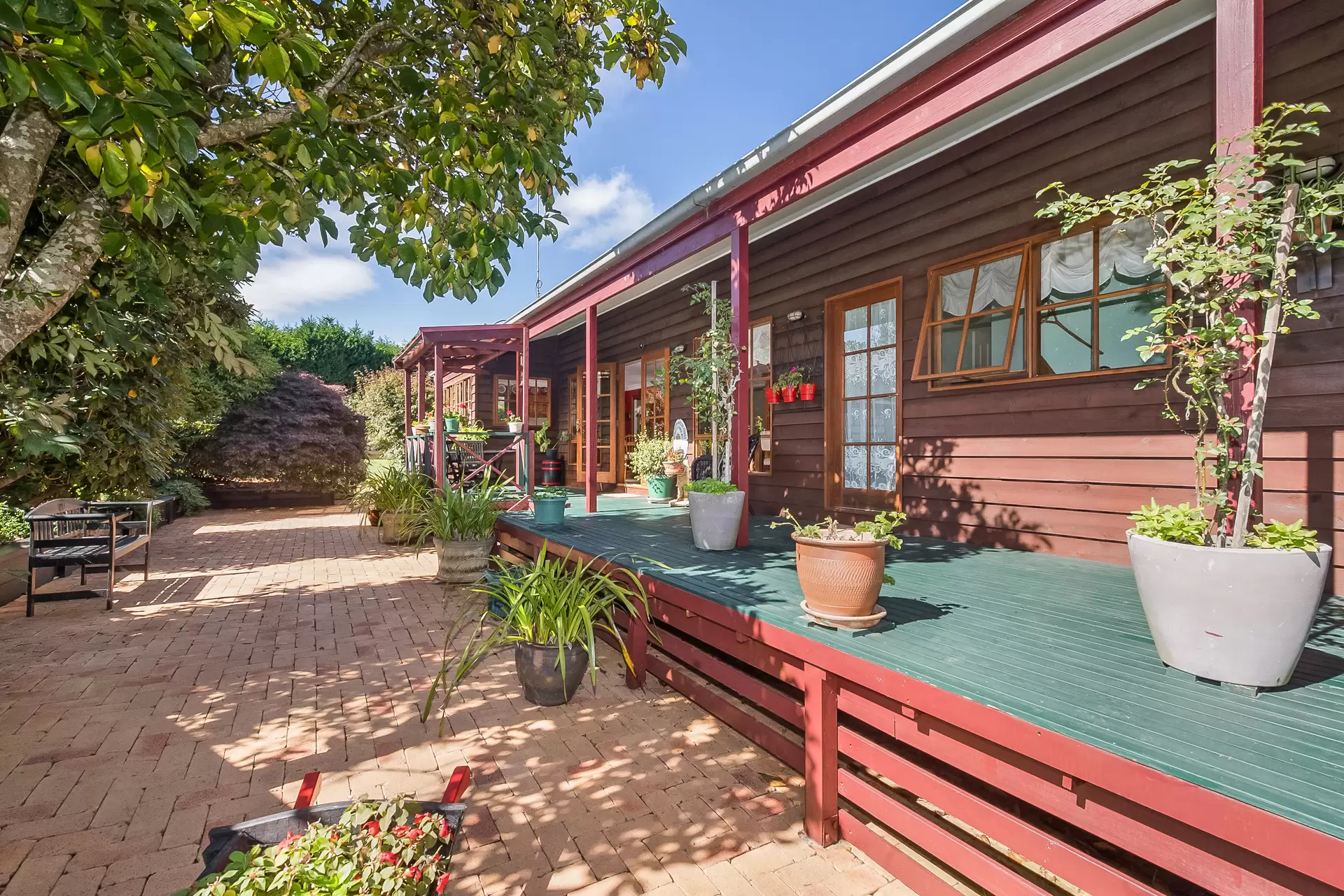 48 Burrawang Street, Robertson Sold by Drew Lindsay Sotheby's International Realty - image 2