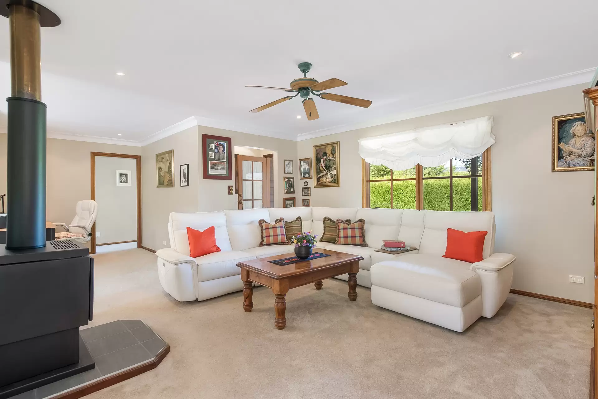 48 Burrawang Street, Robertson Sold by Drew Lindsay Sotheby's International Realty - image 8