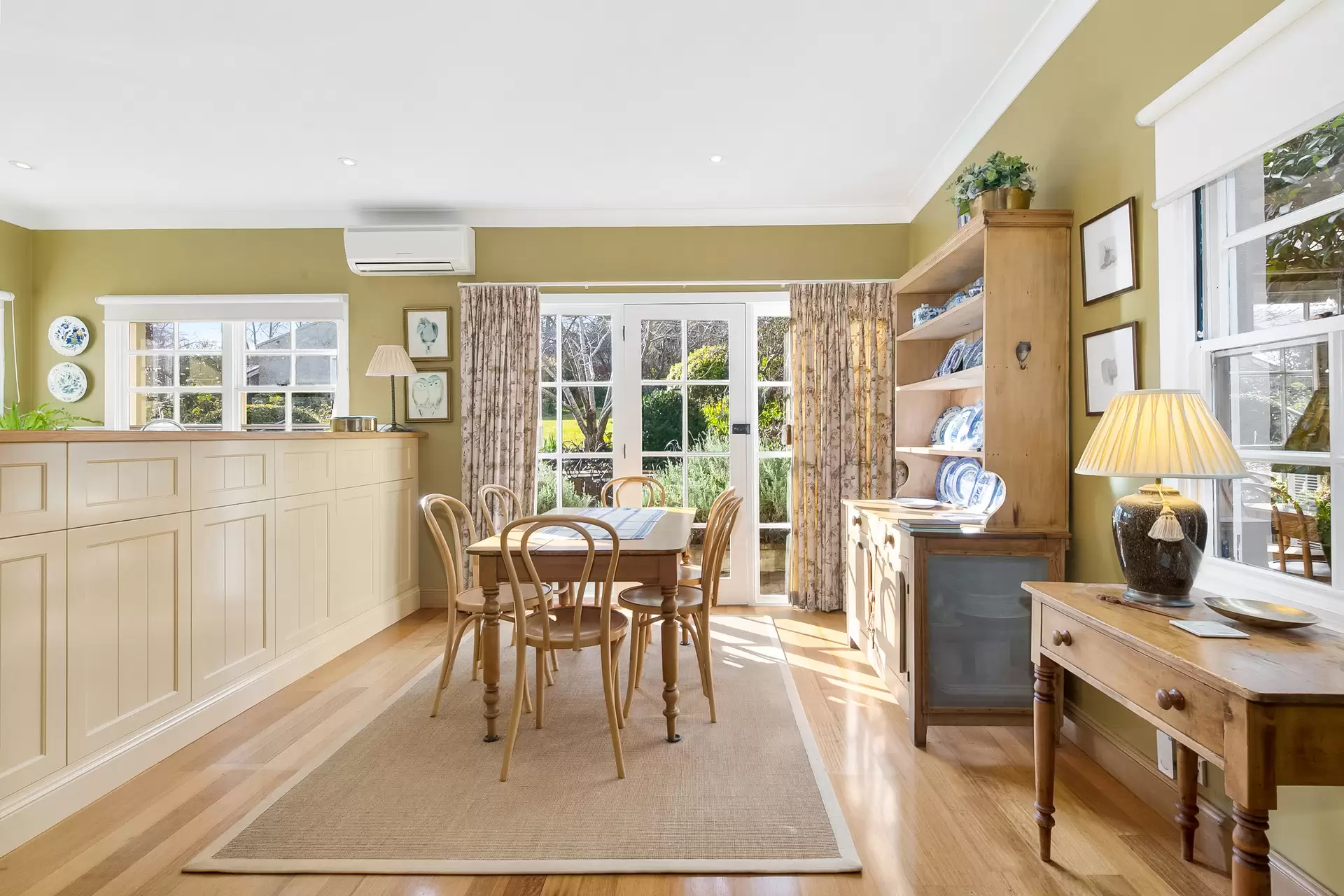 8 Wingecarribee Street, Berrima Sold by Drew Lindsay Sotheby's International Realty - image 9