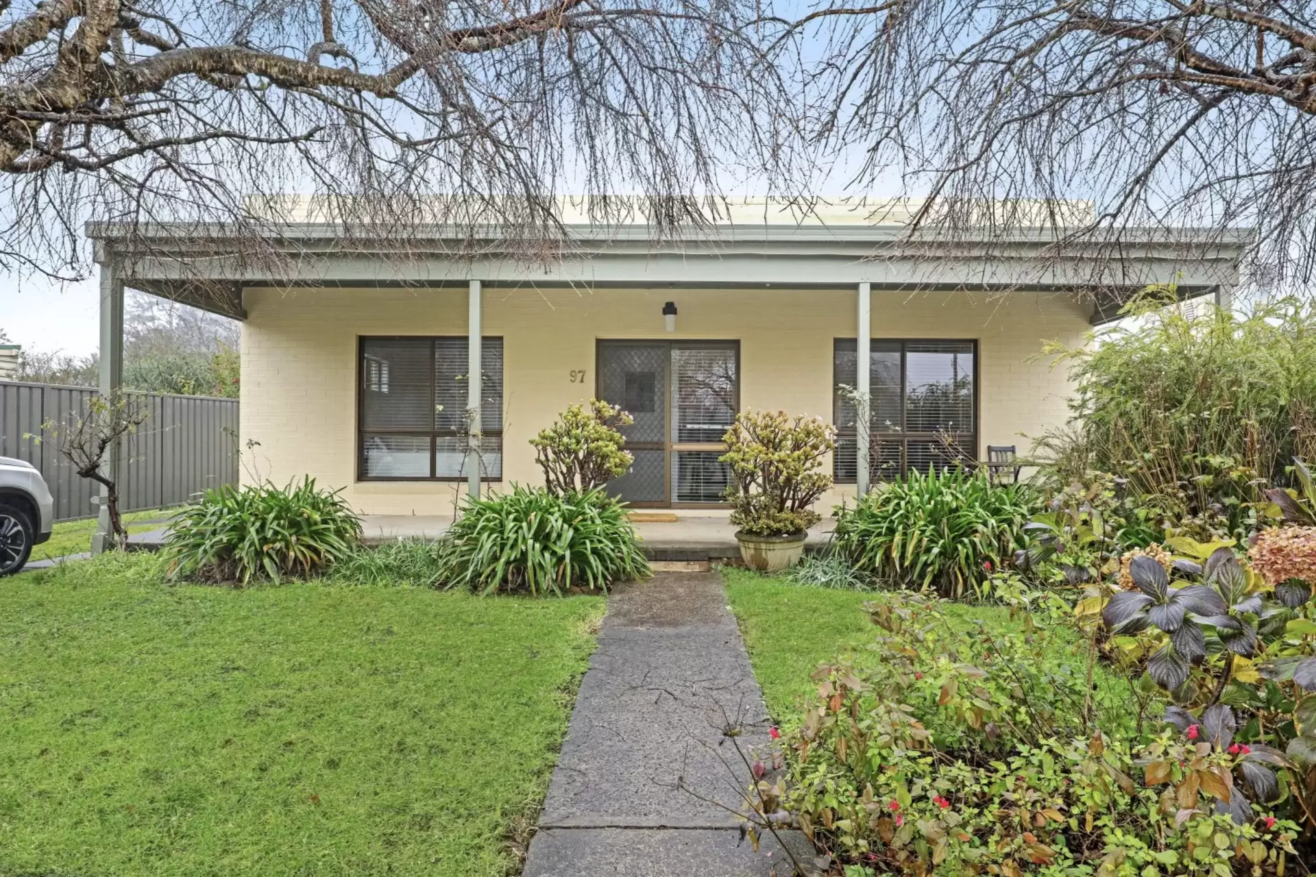 97 Hoddle Street, Robertson Sold by Drew Lindsay Sotheby's International Realty - image 2