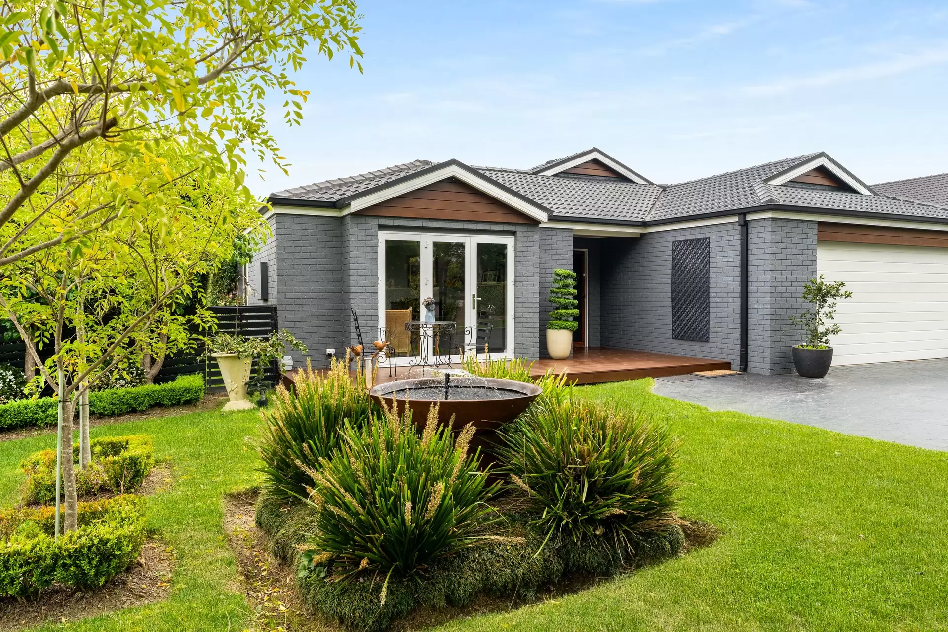 10 Mairinger Crescent, Bowral Sold by Drew Lindsay Sotheby's International Realty - image 2