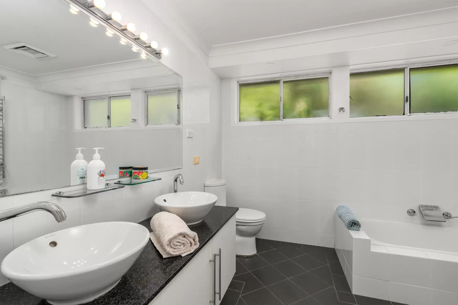 20 Hopewood Road, Bowral Sold by Drew Lindsay Sotheby's International Realty - image 17