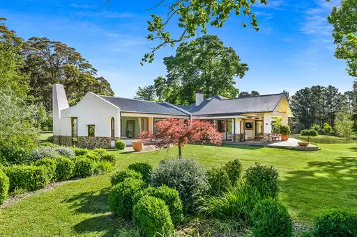 1035 Meryla Road, Meryla Sold by Drew Lindsay Sotheby's International Realty