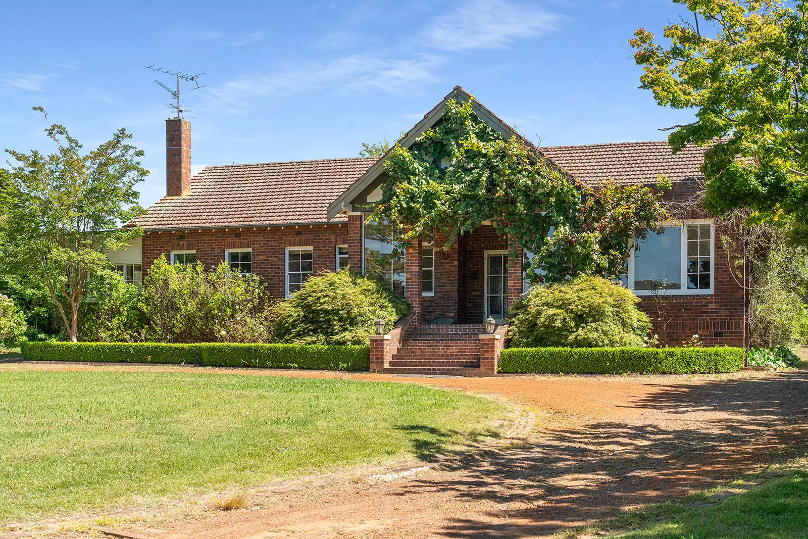 11 Links Road, Burradoo Sold by Drew Lindsay Sotheby's International Realty - image 1