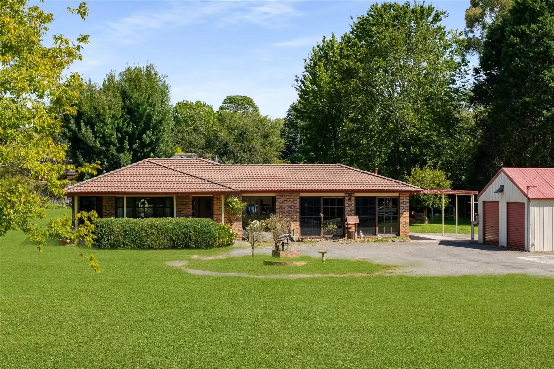 8 Eridge Park Road, Burradoo Sold by Drew Lindsay Sotheby's International Realty - image 2