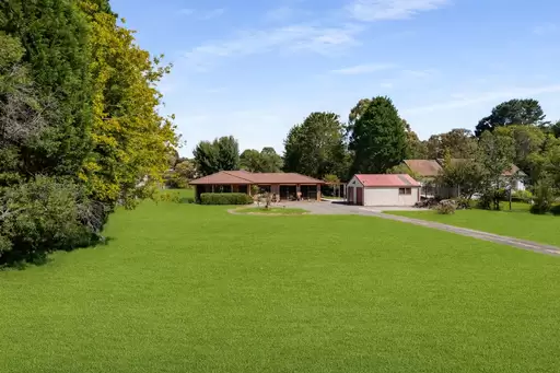 8 Eridge Park Road, Burradoo Sold by Drew Lindsay Sotheby's International Realty