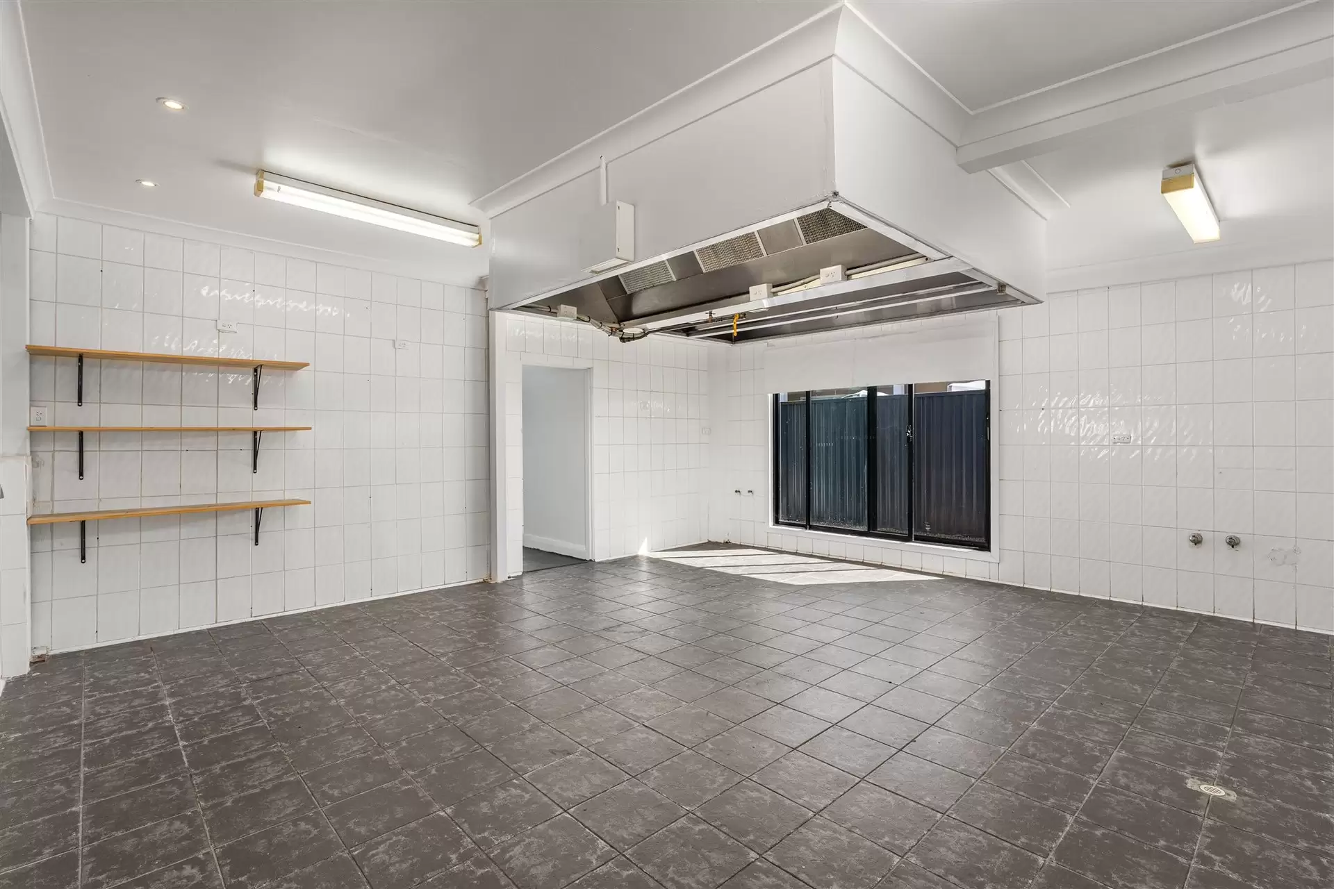 72 Hoddle Street, Robertson For Sale by Drew Lindsay Sotheby's International Realty - image 6
