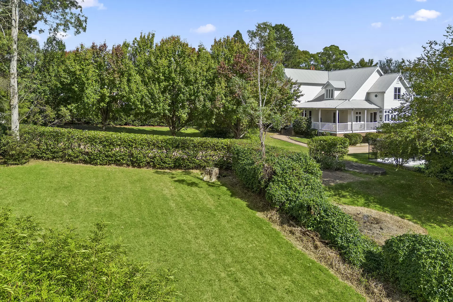 35 Charlton Close, Bowral Sold by Drew Lindsay Sotheby's International Realty - image 2