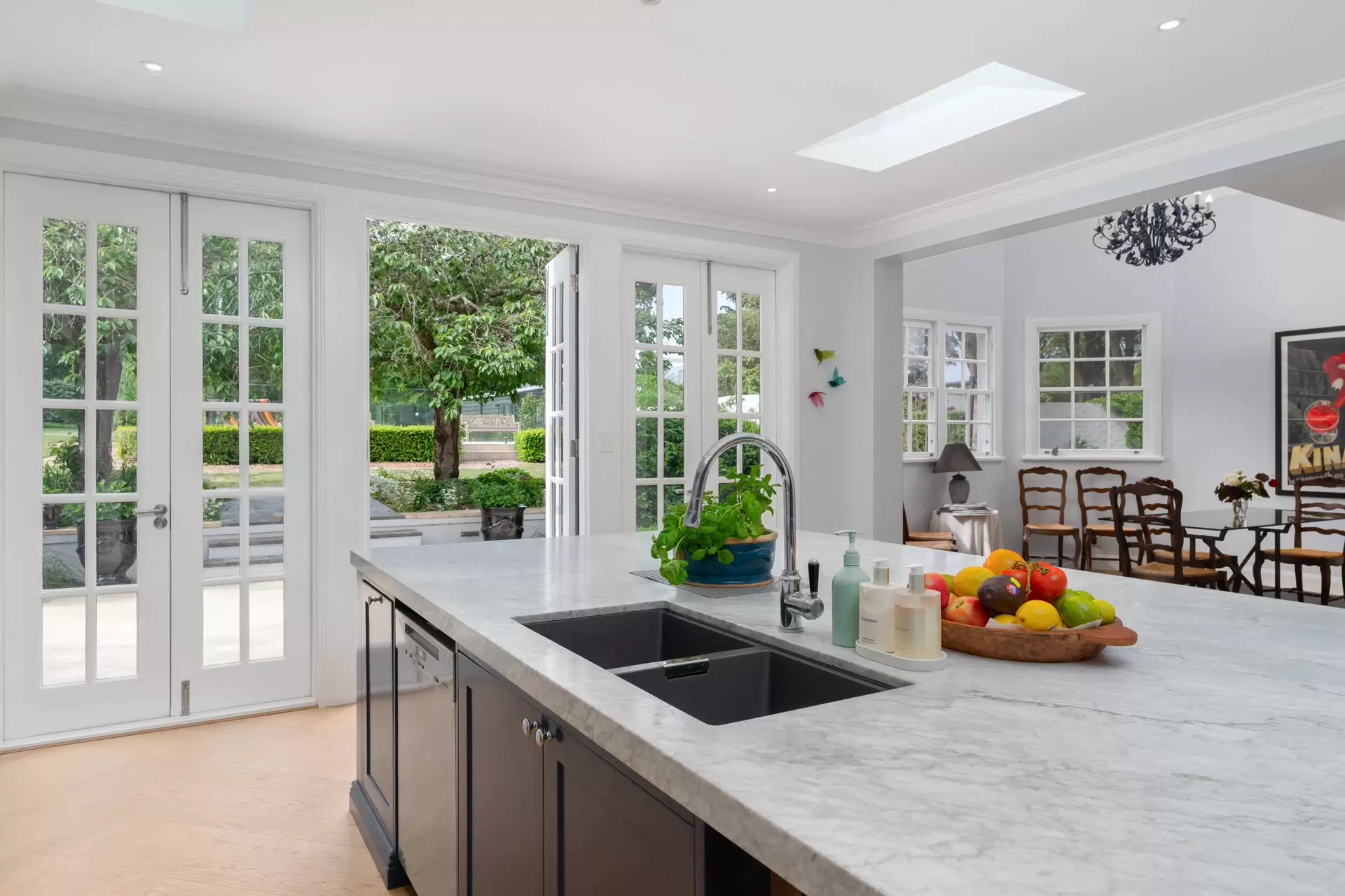 2 Greyleaves Avenue, Burradoo Sold by Drew Lindsay Sotheby's International Realty - image 16