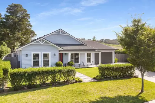 47 Sir James Fairfax Circuit, Bowral Sold by Drew Lindsay Sotheby's International Realty