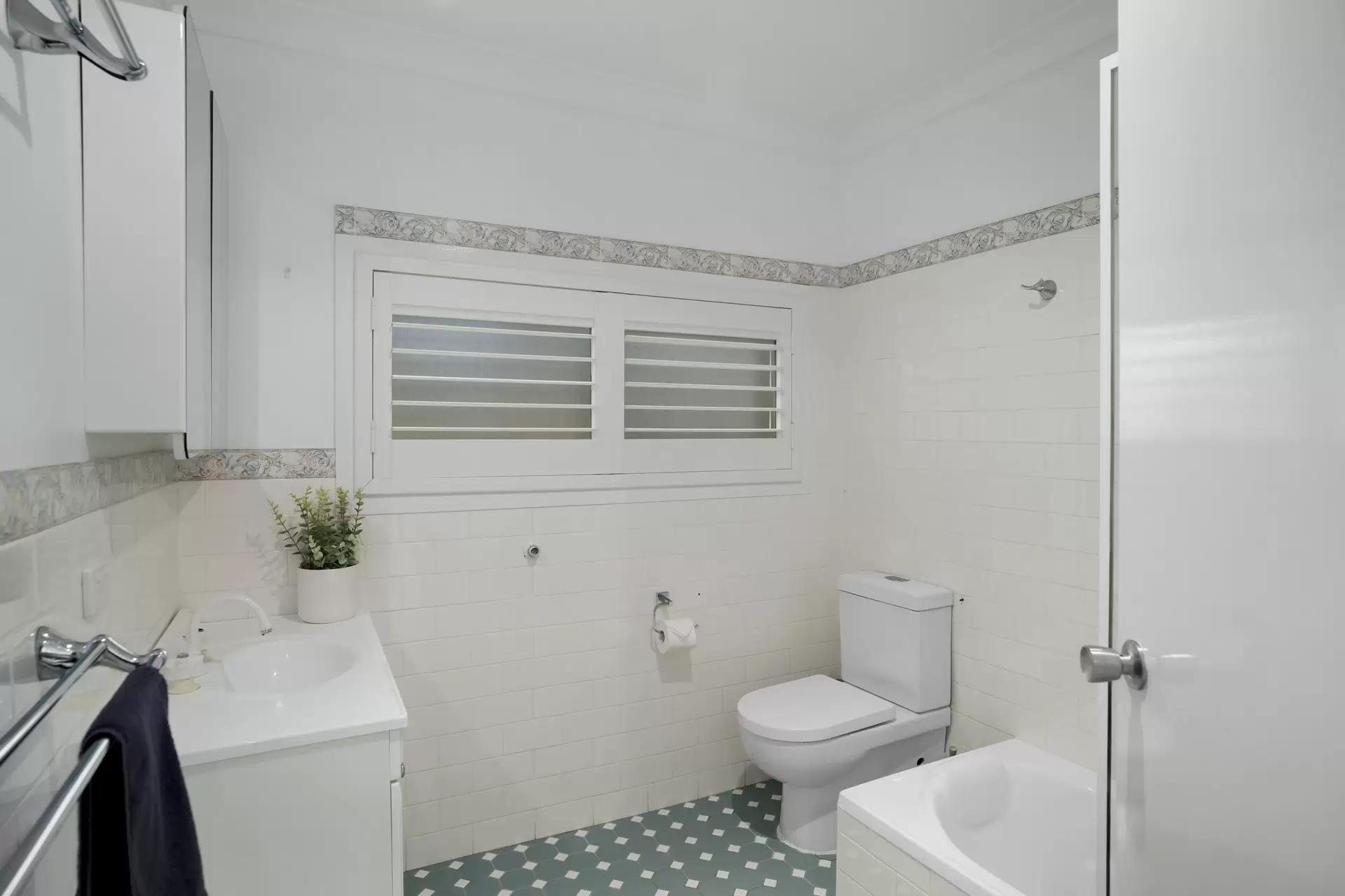 12 Booderee Avenue, Hyams Beach For Sale by Drew Lindsay Sotheby's International Realty - image 12