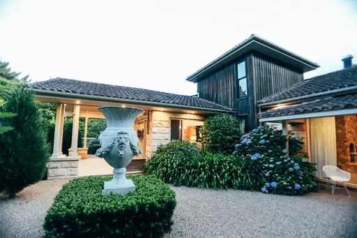 101 Pearsons Lane, Robertson For Sale by Drew Lindsay Sotheby's International Realty