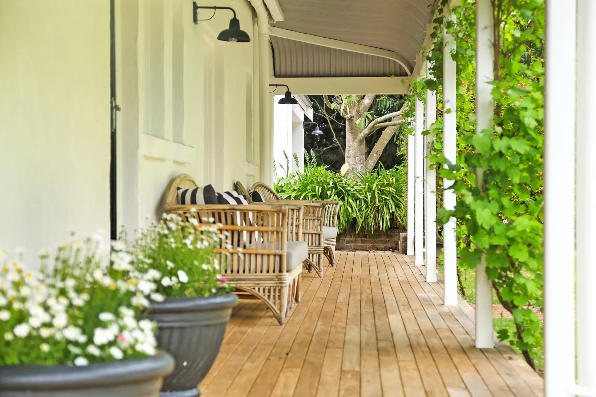 1821 Kangaloon Road, Kangaloon For Sale by Drew Lindsay Sotheby's International Realty - image 2