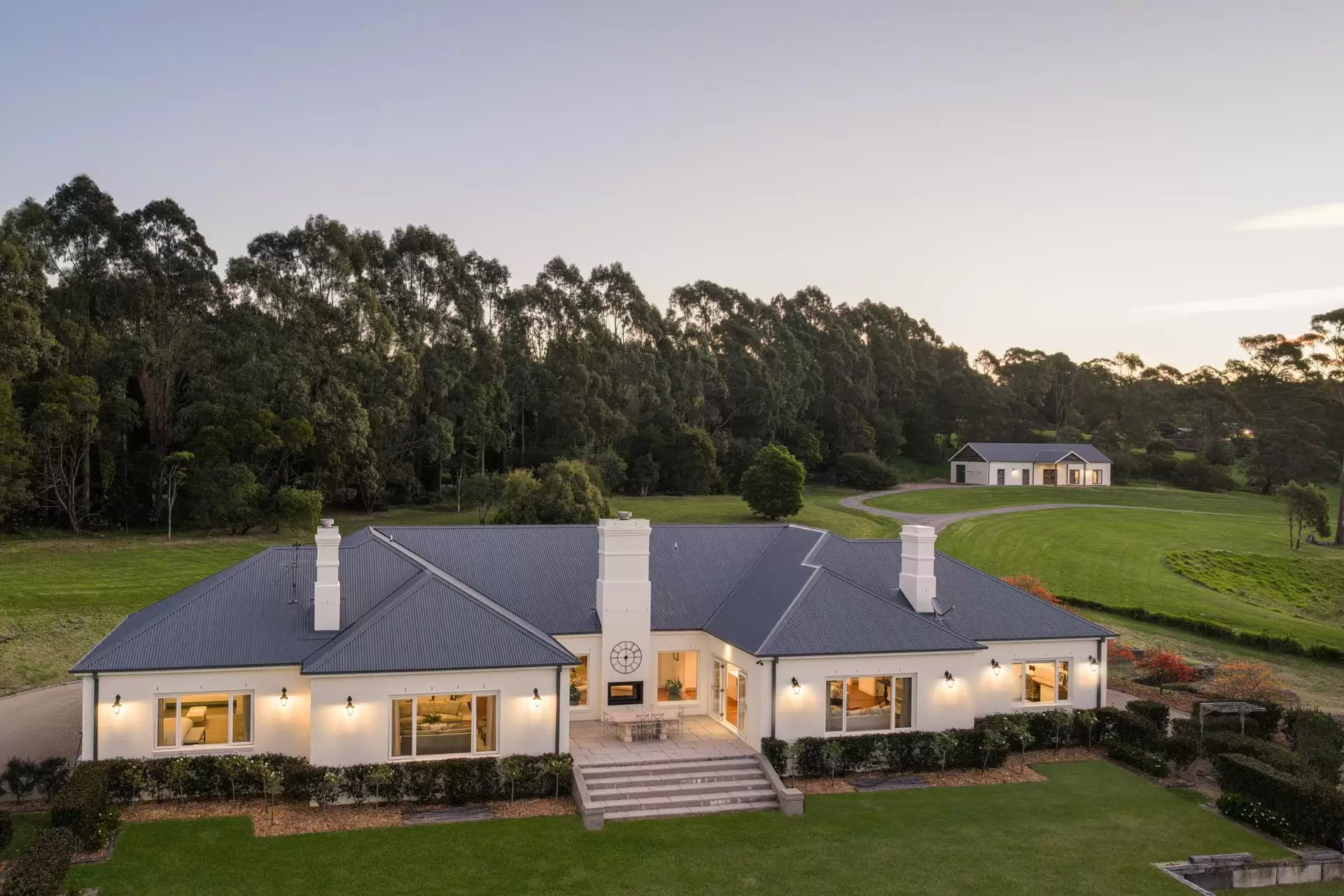 15 Gibraltar Road, Bowral Sold by Drew Lindsay Sotheby's International Realty - image 1