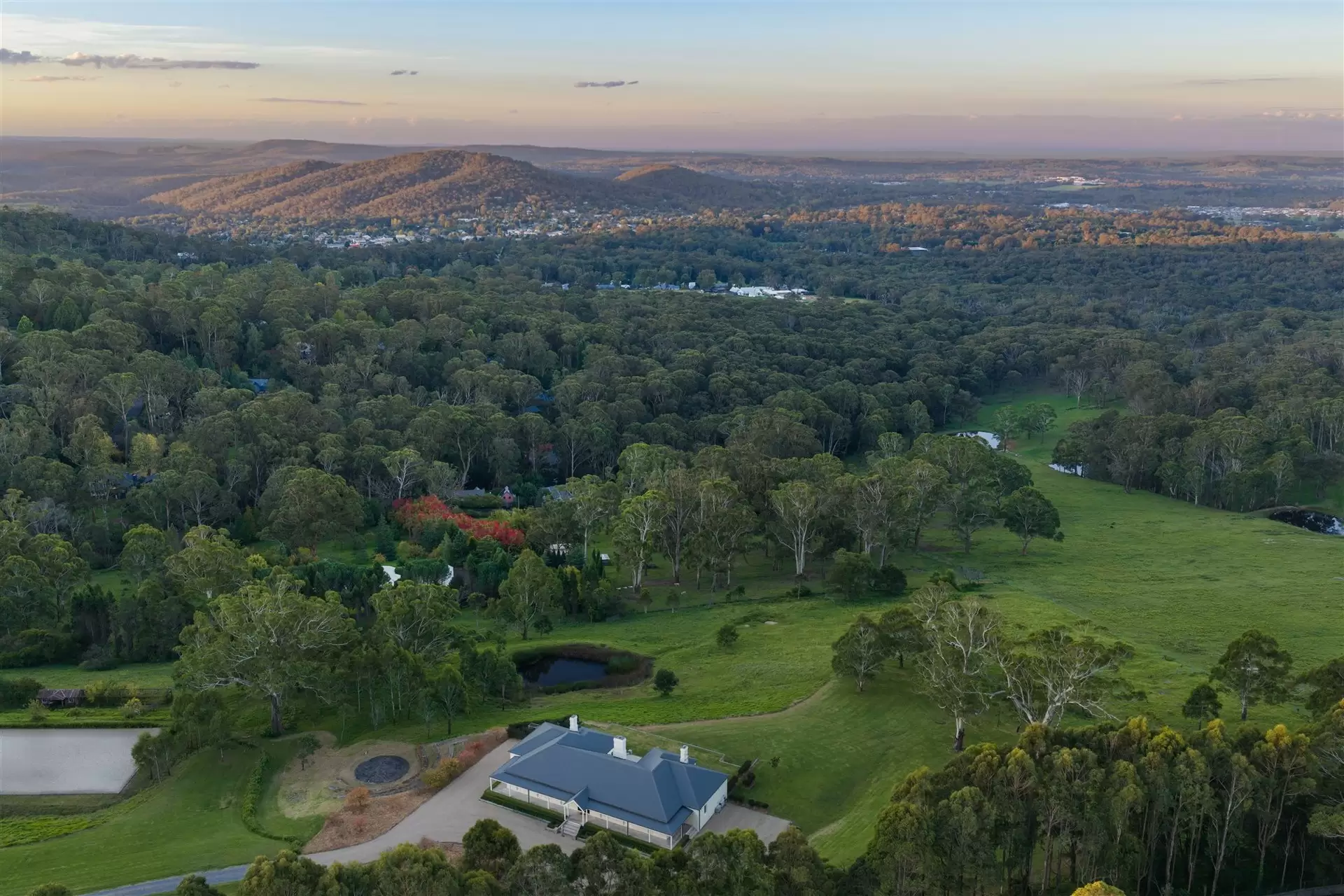15 Gibraltar Road, Bowral Sold by Drew Lindsay Sotheby's International Realty - image 3