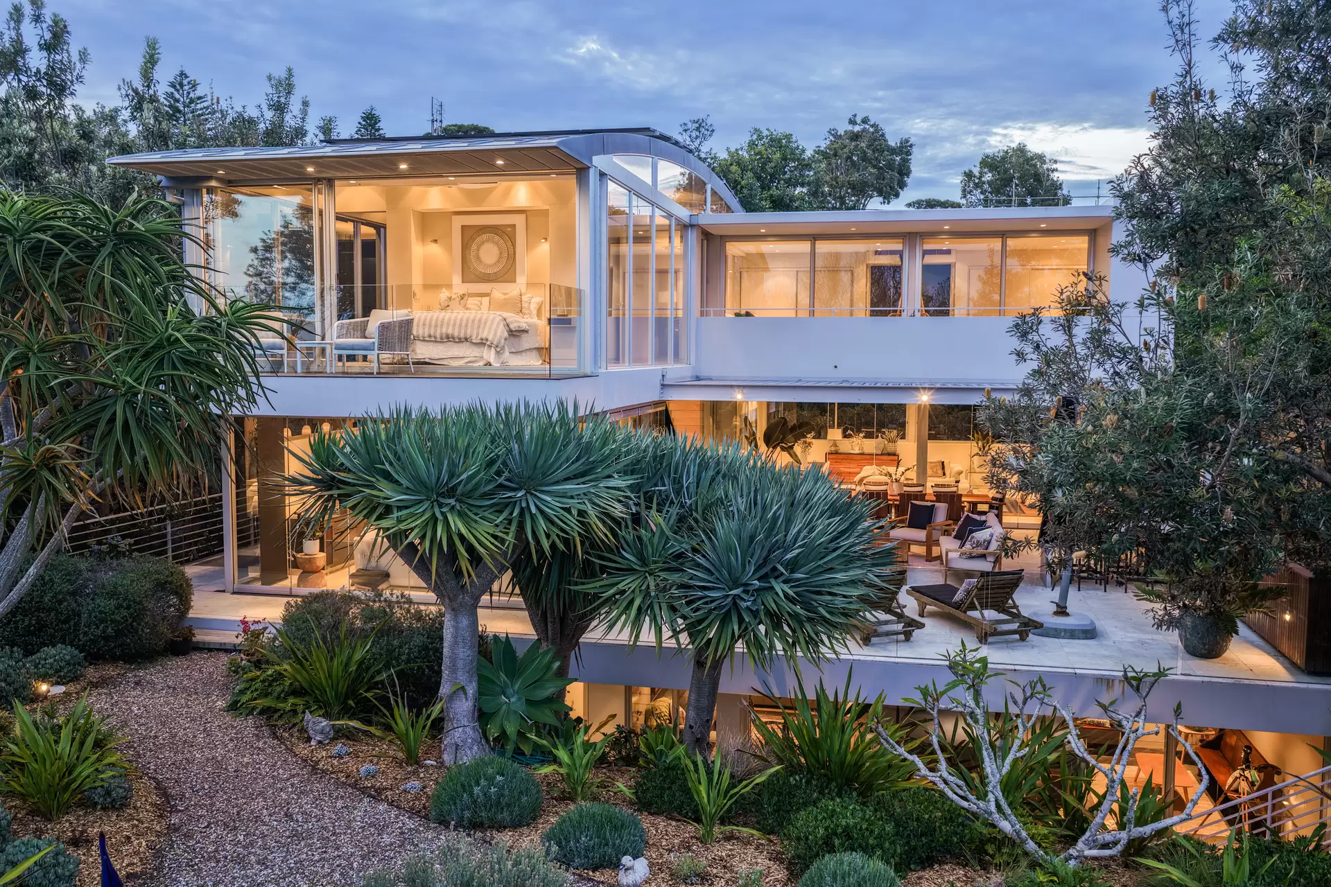 66 Mitchell Parade, Mollymook Beach For Sale by Drew Lindsay Sotheby's International Realty - image 2
