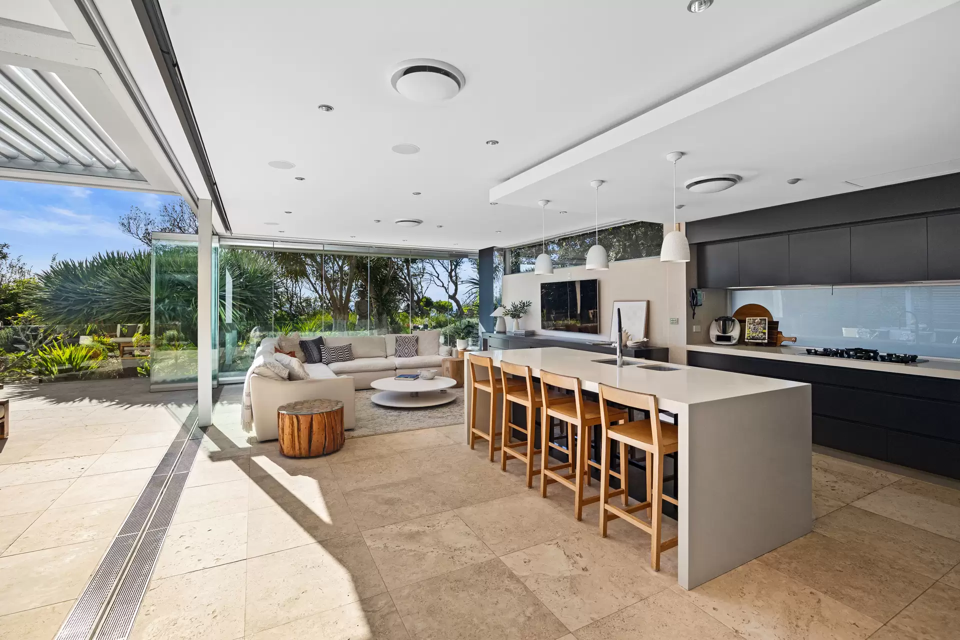 66 Mitchell Parade, Mollymook Beach For Sale by Drew Lindsay Sotheby's International Realty - image 4