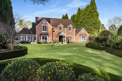 10 The Avenue, Burradoo For Sale by Drew Lindsay Sotheby's International Realty