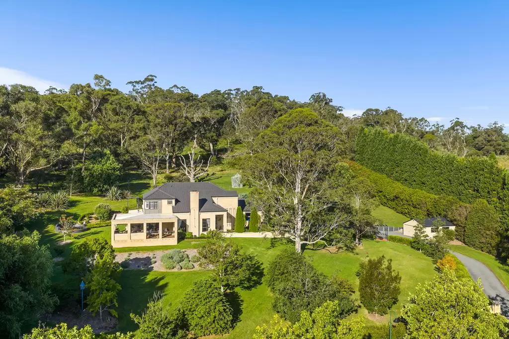 13 Carisbrooke Row, Bowral For Sale by Drew Lindsay Sotheby's International Realty