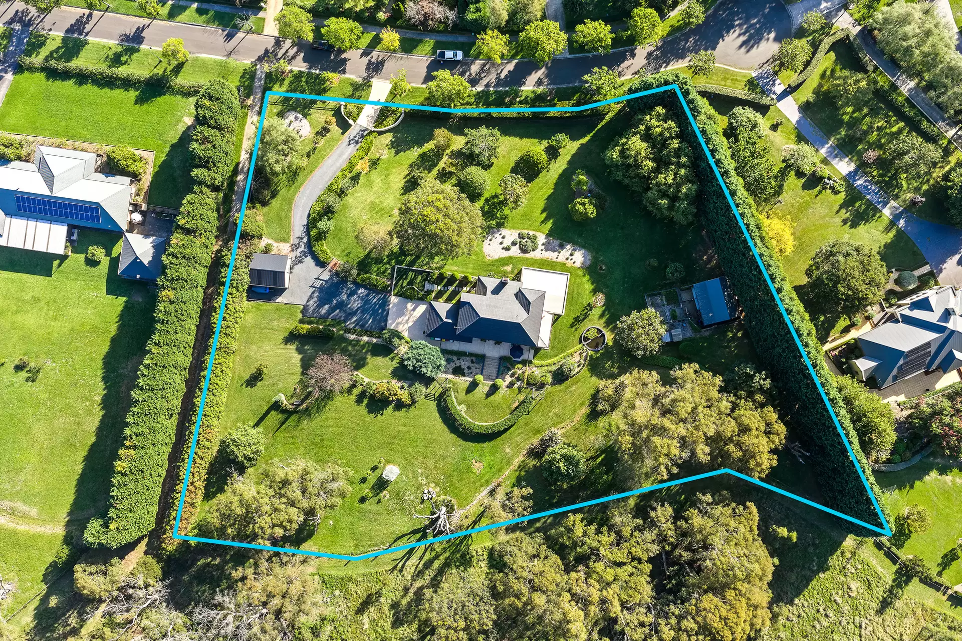 13 Carisbrooke Row, Bowral For Sale by Drew Lindsay Sotheby's International Realty - image 18