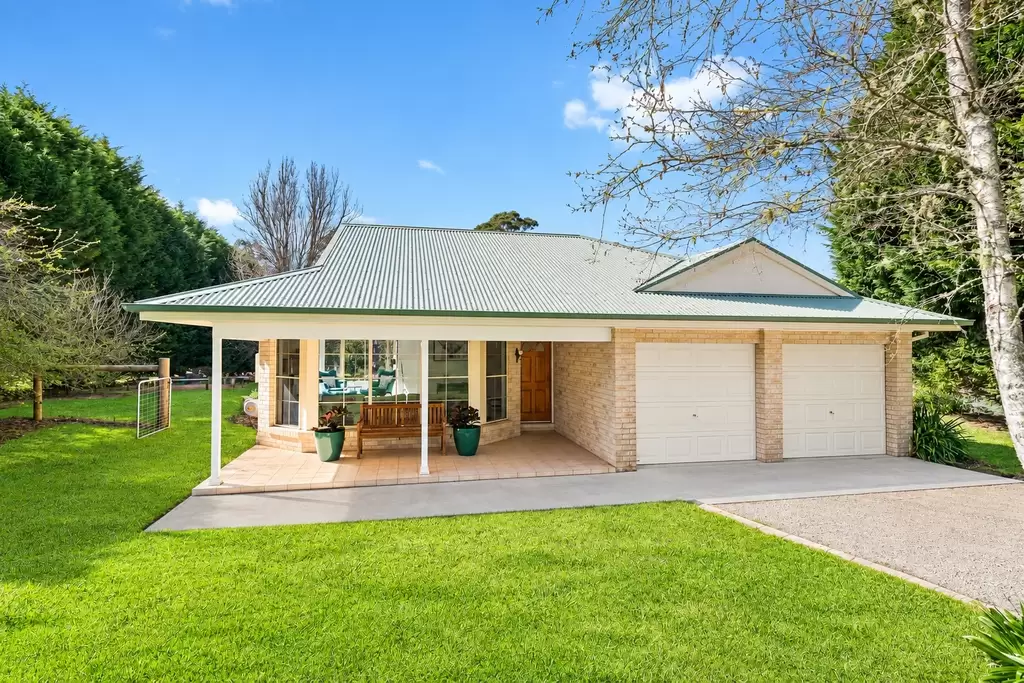 37 May Street, Robertson For Sale by Drew Lindsay Sotheby's International Realty