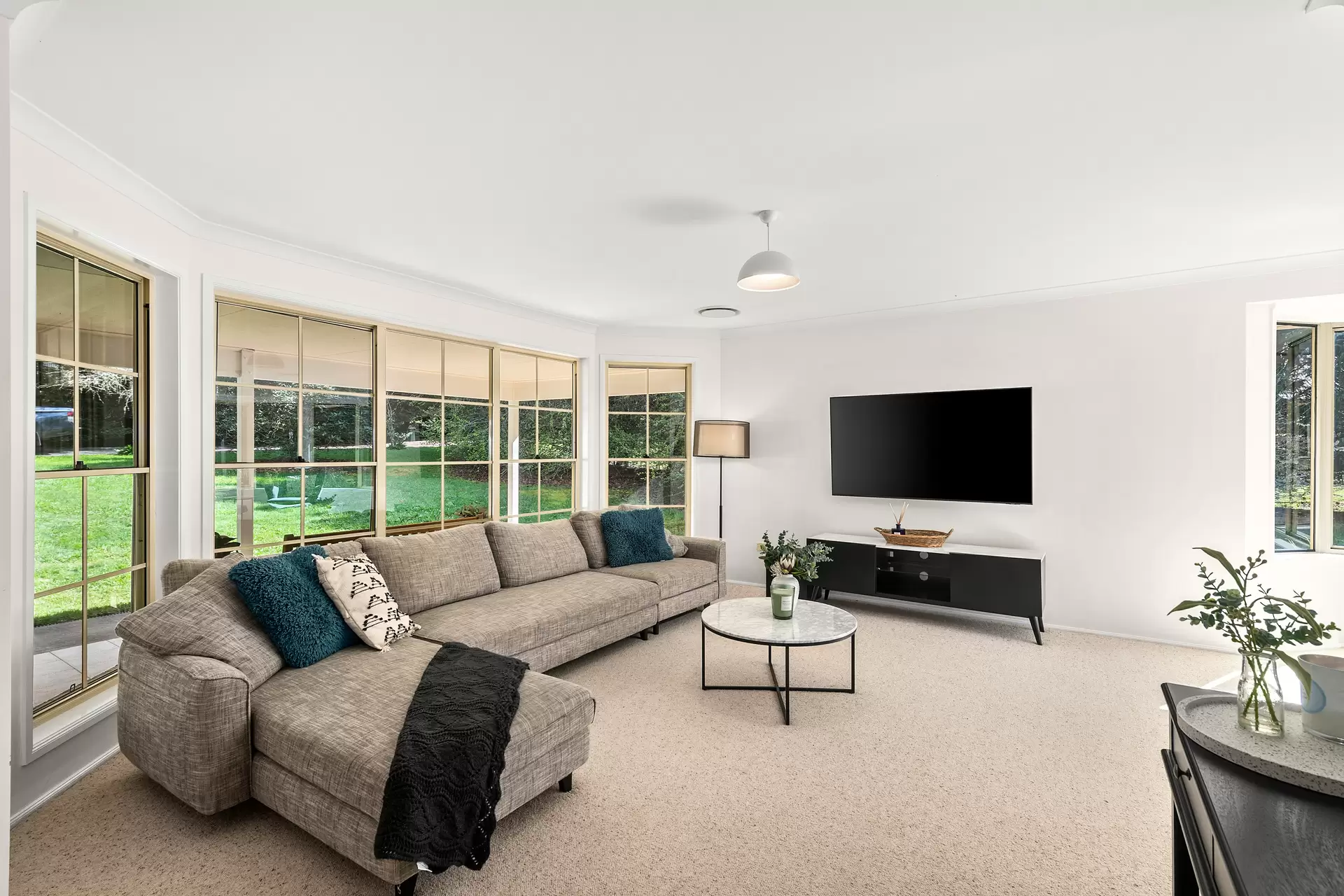 37 May Street, Robertson For Sale by Drew Lindsay Sotheby's International Realty - image 2
