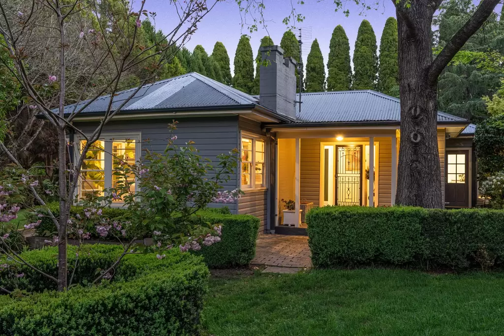 11a Osborne Road, Burradoo For Sale by Drew Lindsay Sotheby's International Realty